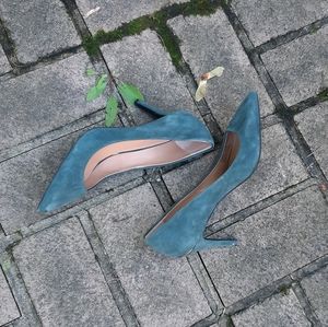 Dark green Calvin Klein Gayle pumps size 6